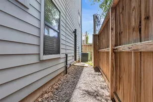 961 Saint Augustine St, Houston, TX 77023 - Photo 29