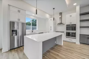 227 Willard St, Houston, TX 77006 - Photo 9