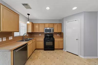 12214 Carriage Oak Circle, Humble, TX 77346 - Photo 9