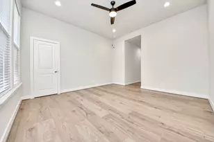 2319 Silva Park Ln, Houston, TX 77091 - Photo 15