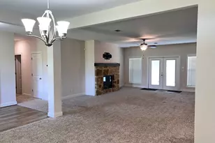 2502 Majestic Oaks Ct, Rosharon, TX 77583 - Photo 9