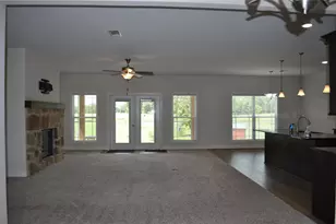 2502 Majestic Oaks Ct, Rosharon, TX 77583 - Photo 11