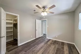 4208 Pine Shadows St, Dickinson, TX 77539 - Photo 31
