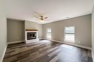 4208 Pine Shadows St, Dickinson, TX 77539 - Photo 5