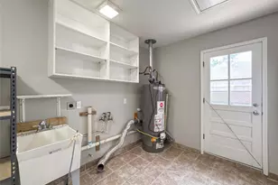 4208 Pine Shadows St, Dickinson, TX 77539 - Photo 25