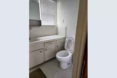 11406 Glenhollow Drive, Houston, TX 77048 - Photo 19