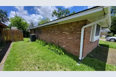 11406 Glenhollow Drive, Houston, TX 77048 - Photo 25