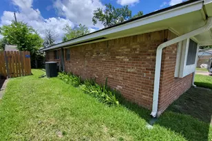 11406 Glenhollow Dr, Houston, TX 77048 - Photo 25