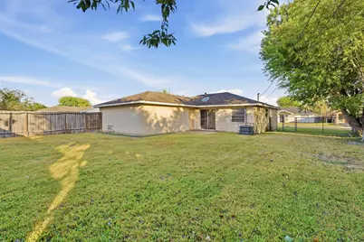 3427 Prudence Drive, Houston, TX 77045 - Photo 25