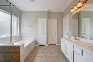 13922 Normandy Ct, Sugar Land, TX 77498 - Photo 41