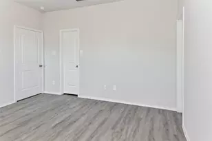 931 Imperial Heights Dr, Houston, TX 77073 - Photo 7