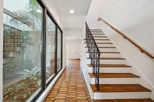 7922 Woodway Dr, Houston, TX 77063 - Photo 17