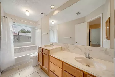 3812 Redbud Drive, La Porte, TX 77571 - Photo 7