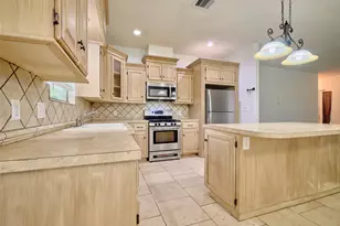 2605 N Abell St, Wharton, TX 77488 - Photo 11