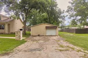 2605 N Abell St, Wharton, TX 77488 - Photo 29