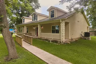 2605 N Abell St, Wharton, TX 77488 - Photo 3