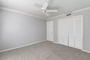 7535 Olympia Dr, Houston, TX 77063 - Photo 23