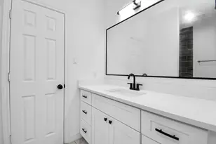 9003 Prairie View Dr, Houston, TX 77088 - Photo 17