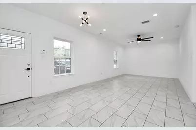 9003 Prairie View Drive #B, Houston, TX 77088 - Photo 7