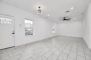 9003 Prairie View Dr, Houston, TX 77088 - Photo 7