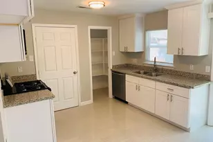 8027 Herschelwood St, Houston, TX 77033 - Photo 3