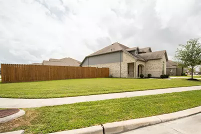 318 Cabernet Drive, Alvin, TX 77511 - Photo 5