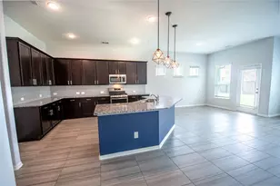 318 Cabernet Dr, Alvin, TX 77511 - Photo 19