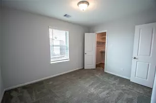 318 Cabernet Dr, Alvin, TX 77511 - Photo 43