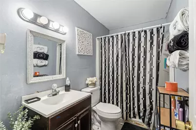 910 W 6th Street, Freeport, TX 77541 - Photo 17