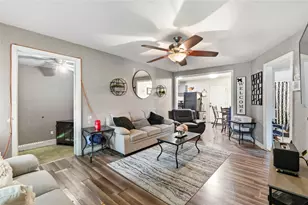 910 W 6th St, Freeport, TX 77541 - Photo 11