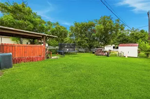 910 W 6th St, Freeport, TX 77541 - Photo 23