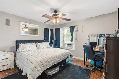 910 W 6th Street, Freeport, TX 77541 - Photo 15