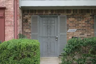 7919 Grove Ridge Dr, Houston, TX 77061 - Photo 3