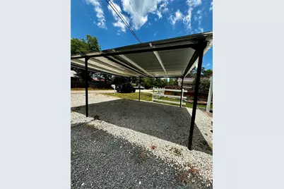 401 N 11th Street, West Columbia, TX 77486 - Photo 9