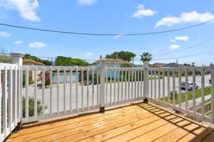 1913 30th St, Galveston, TX 77550 - Photo 21