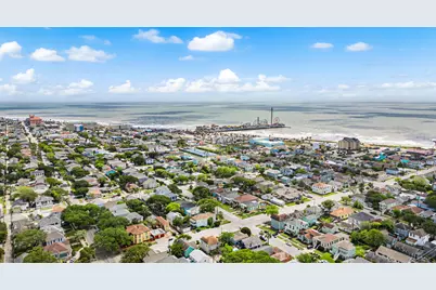 1913 30th Street, Galveston, TX 77550 - Photo 29