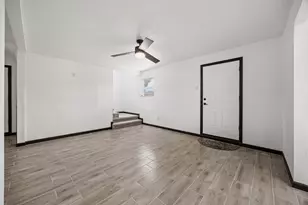 1913 30th St, Galveston, TX 77550 - Photo 7