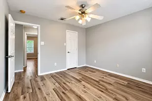 43 W Spindle Tree Cir, The Woodlands, TX 77382 - Photo 29
