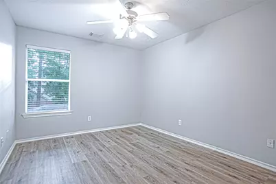 43 W Spindle Tree Circle, The Woodlands, TX 77382 - Photo 25