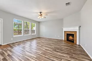 43 W Spindle Tree Cir, The Woodlands, TX 77382 - Photo 9
