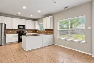 43 W Spindle Tree Cir, The Woodlands, TX 77382 - Photo 15