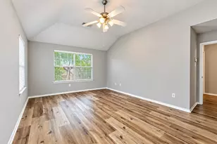 43 W Spindle Tree Cir, The Woodlands, TX 77382 - Photo 39
