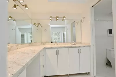 2824 Briarhurst Drive #16, Houston, TX 77057 - Photo 11