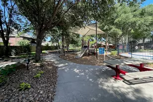 2811 King Point View Ln, Spring, TX 77388 - Photo 41
