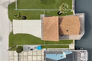 22110 Deaf P Smith Dr, Galveston, TX 77554 - Photo 33