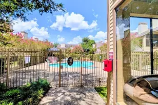 2425 Holly Hall St, Houston, TX 77054 - Photo 31
