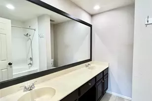 2425 Holly Hall St, Houston, TX 77054 - Photo 19