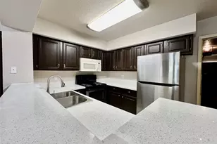 2425 Holly Hall St, Houston, TX 77054 - Photo 5