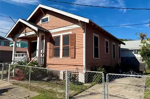 1916 26th St, Galveston, TX 77550 - Photo 3