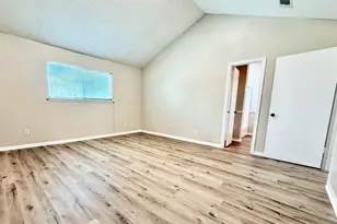 7915 Kendalia Dr, Houston, TX 77036 - Photo 19